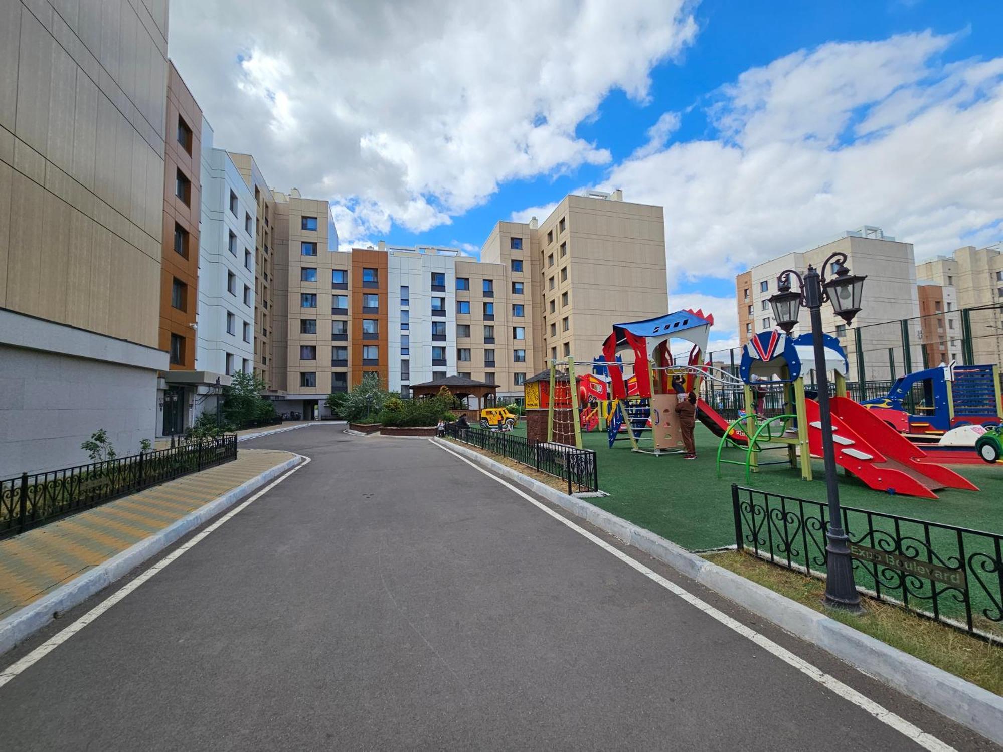 Ernaz Plus Apartments-Expo-Boulevard 130 Astaná Exterior foto